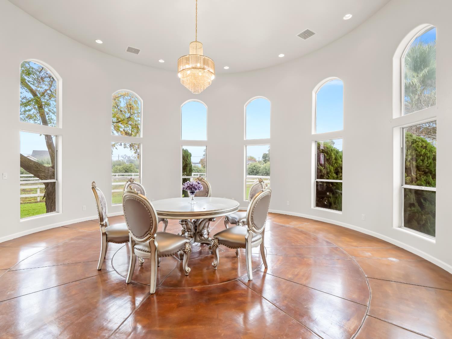 3933 N Greenwood Ave, Sanger, CA 93657