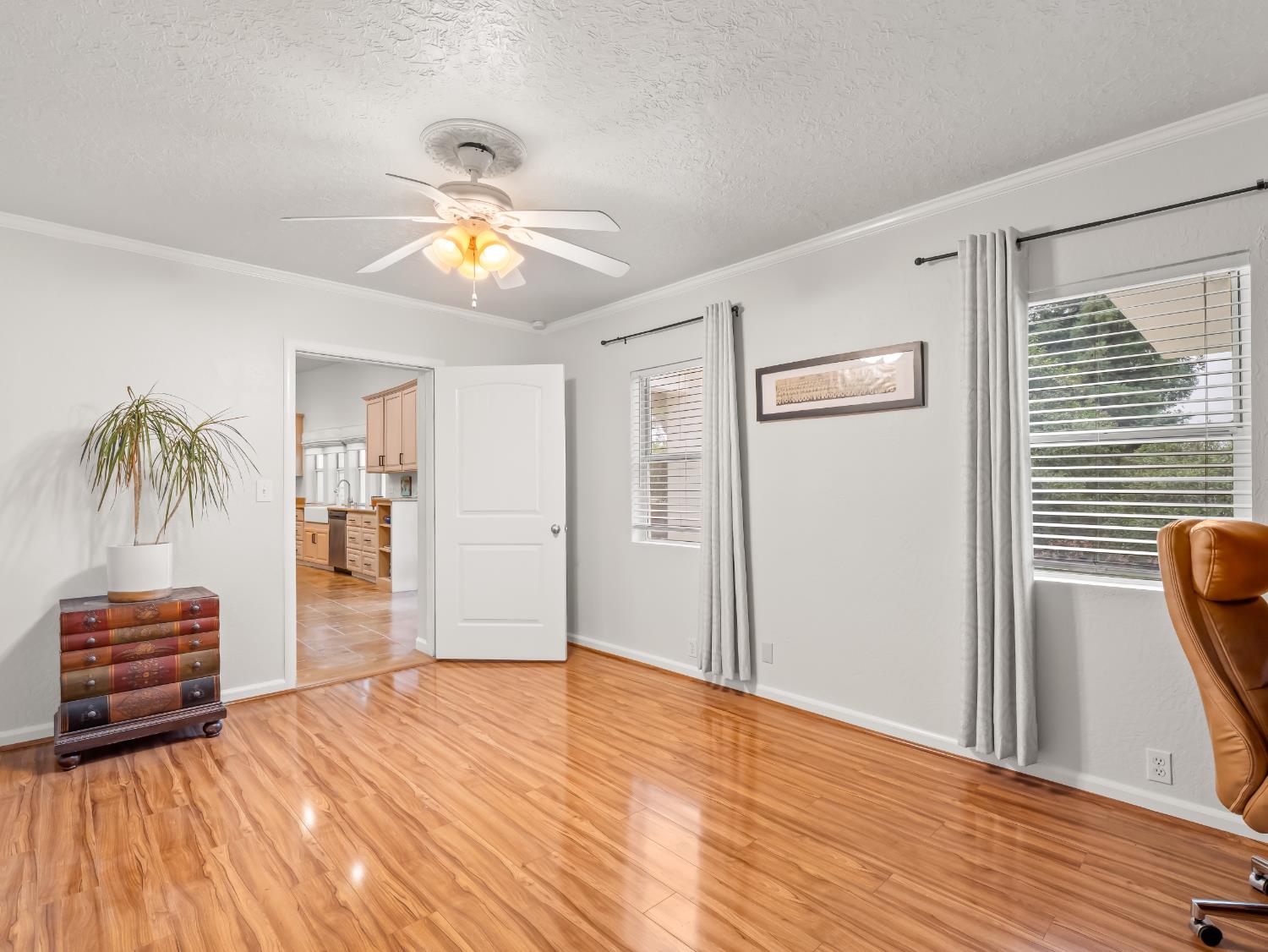 3933 N Greenwood Ave, Sanger, CA 93657