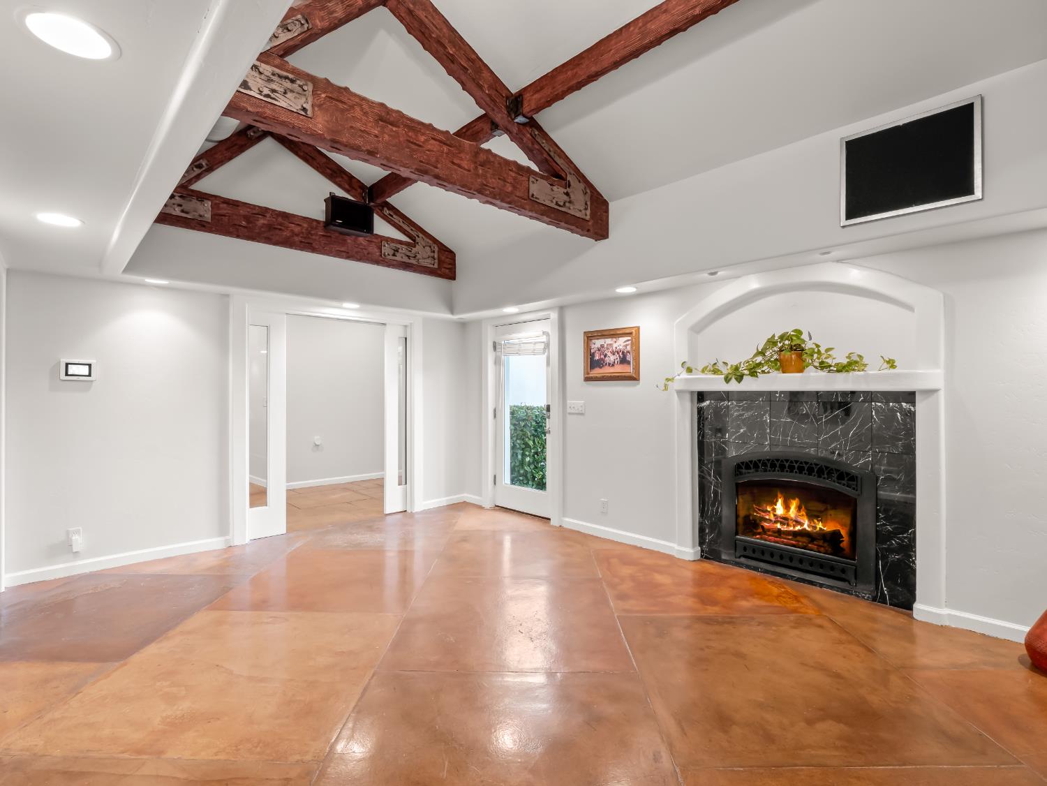 3933 N Greenwood Ave, Sanger, CA 93657