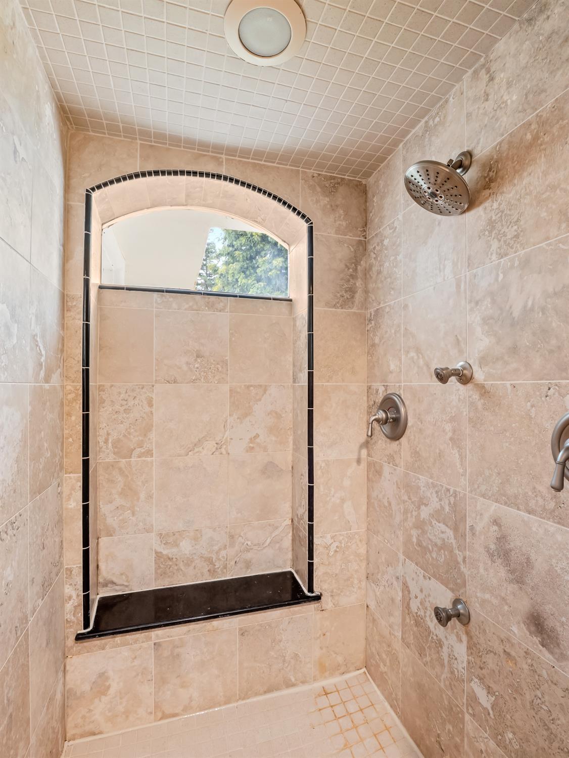 3933 N Greenwood Ave, Sanger, CA 93657