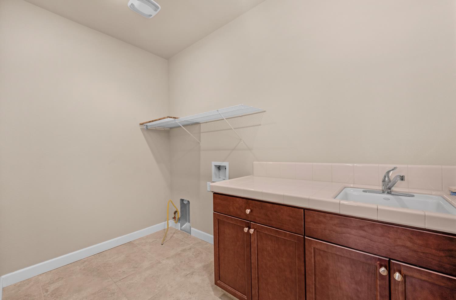 3267 Portals Ave, Clovis, CA 93619