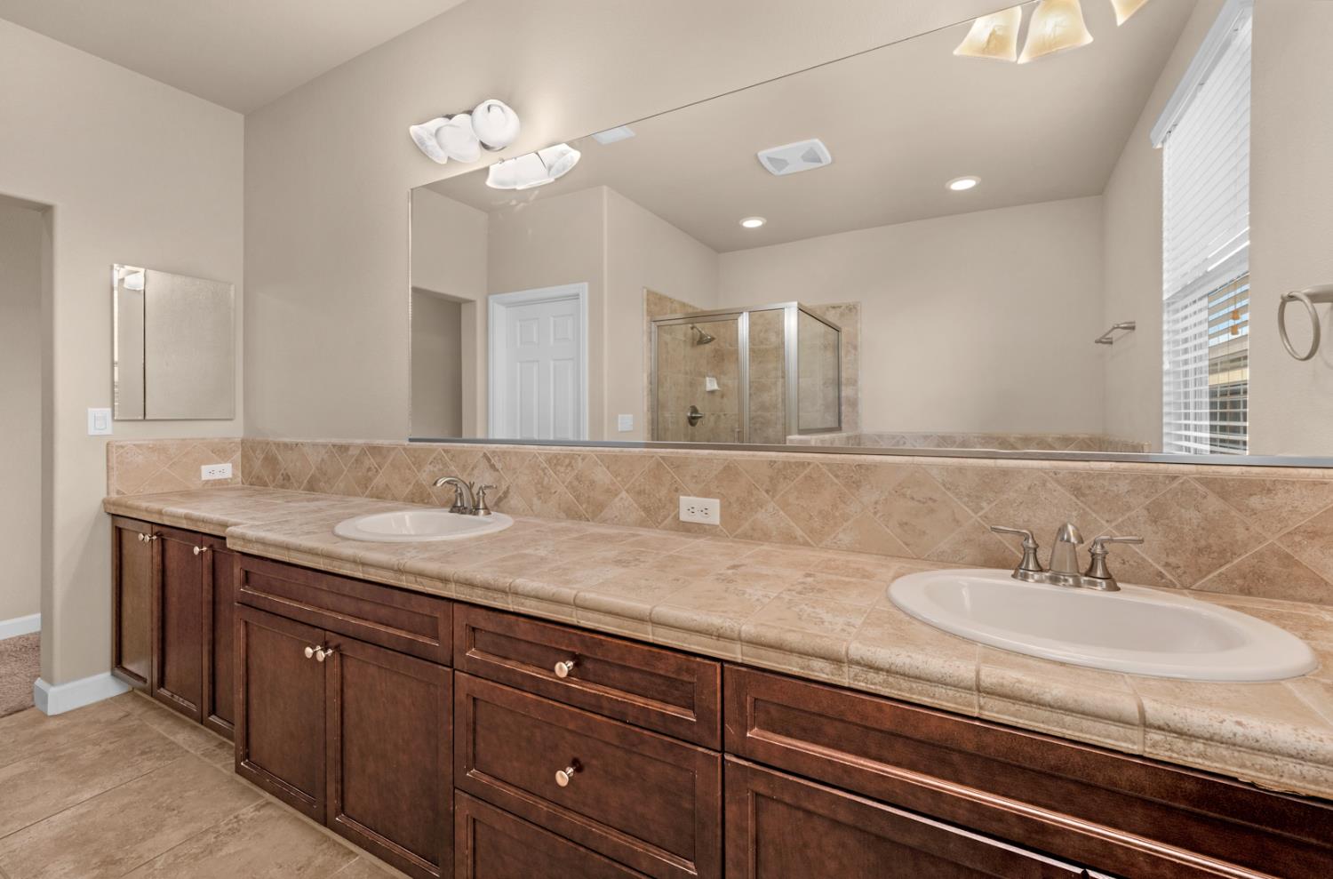 3267 Portals Ave, Clovis, CA 93619