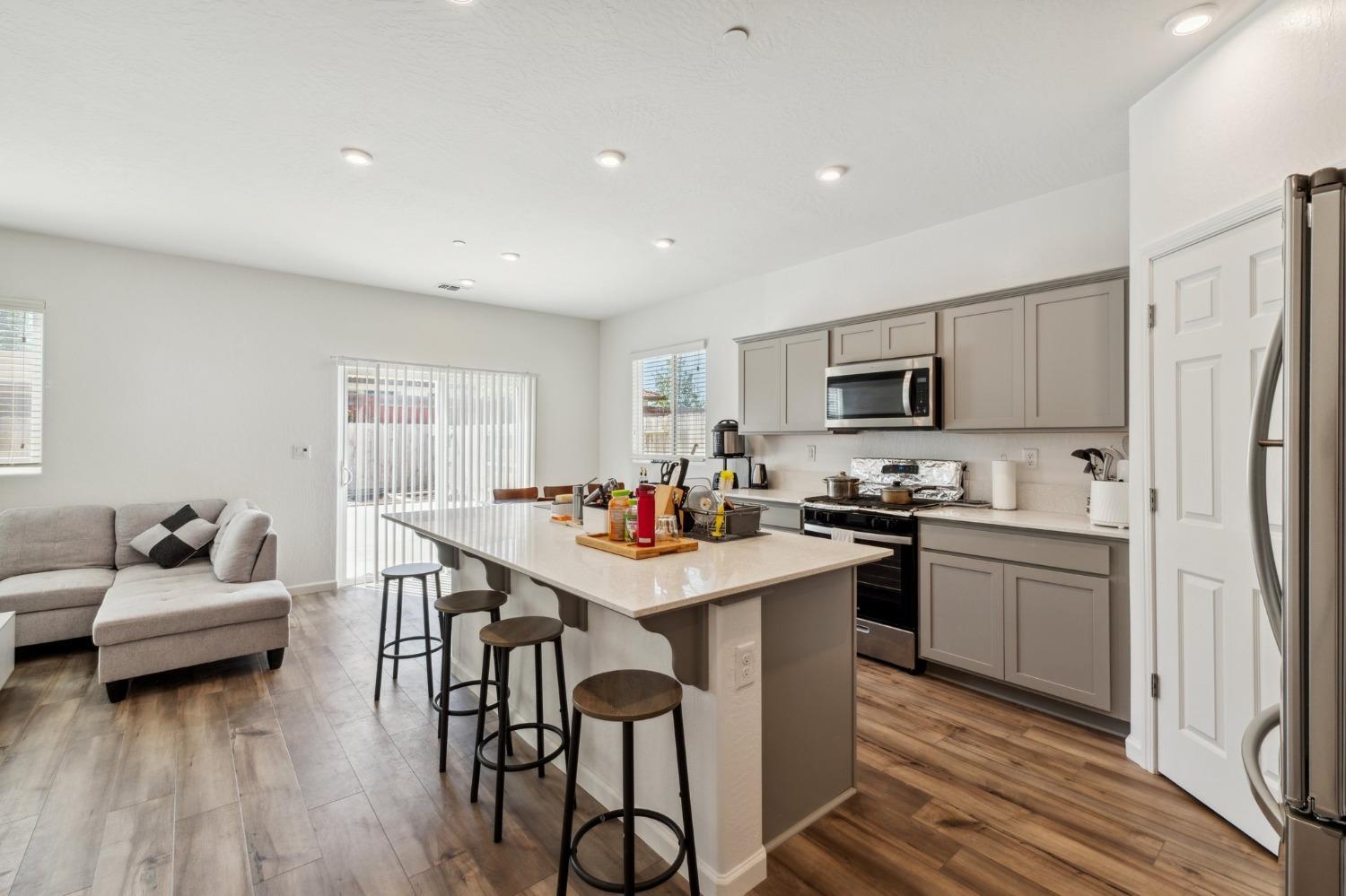 264 Rosebriar St, Madera, CA 93638