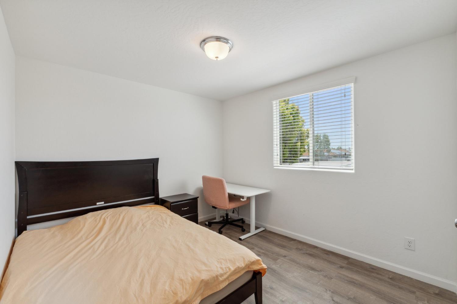 264 Rosebriar St, Madera, CA 93638