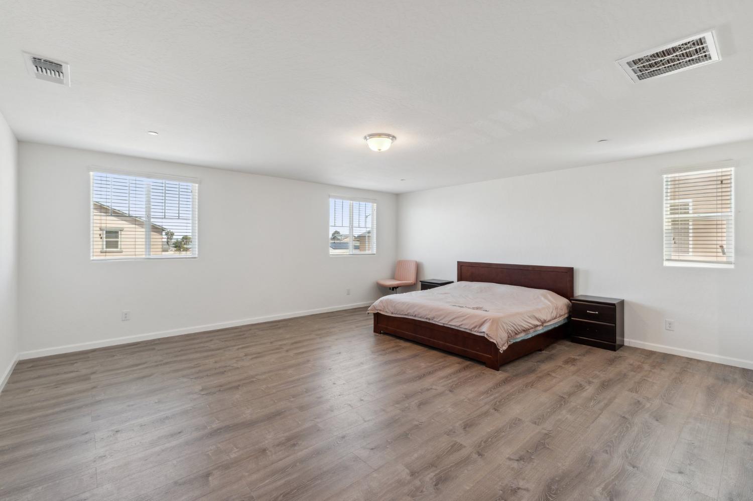 264 Rosebriar St, Madera, CA 93638