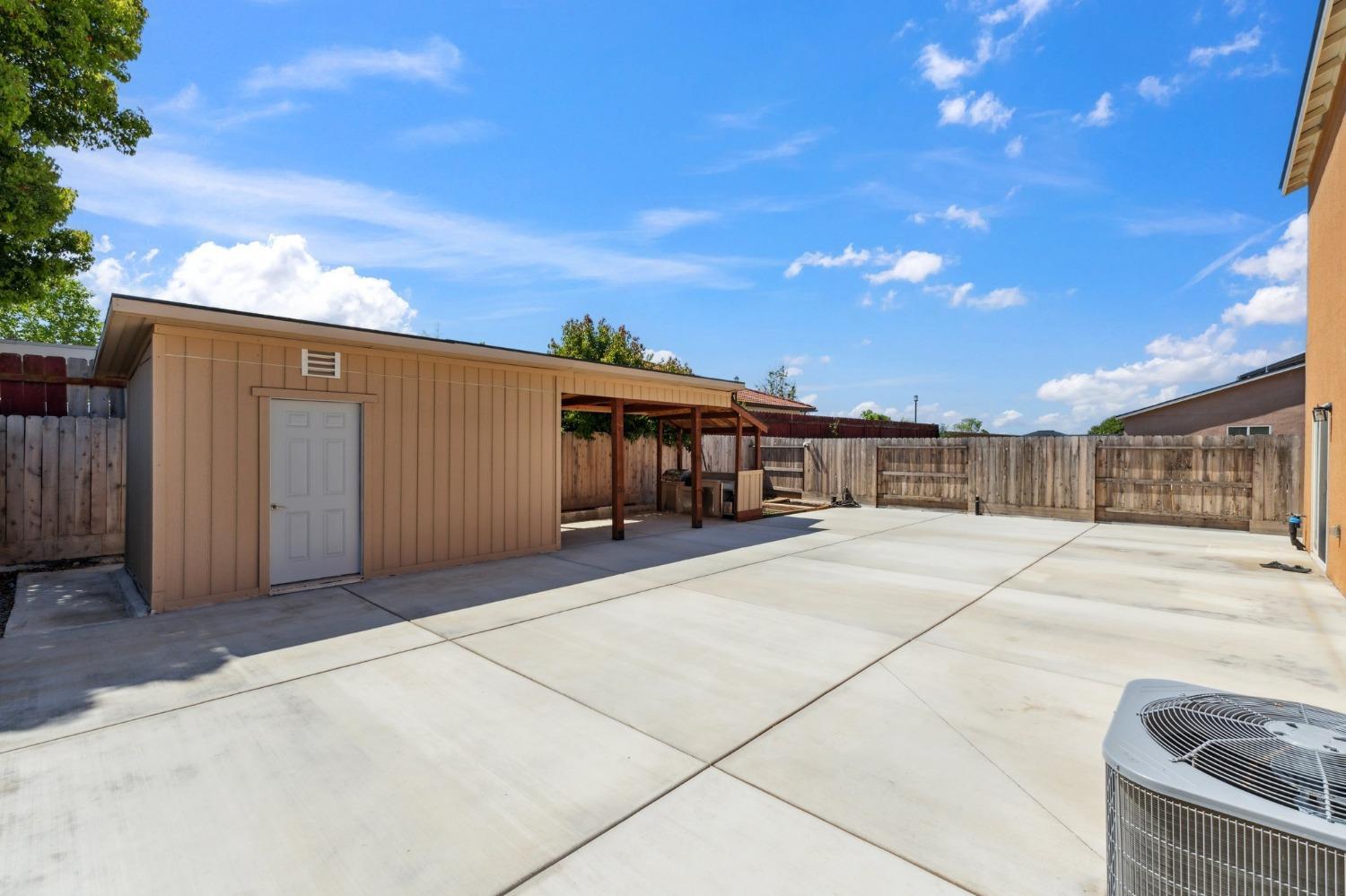 264 Rosebriar St, Madera, CA 93638