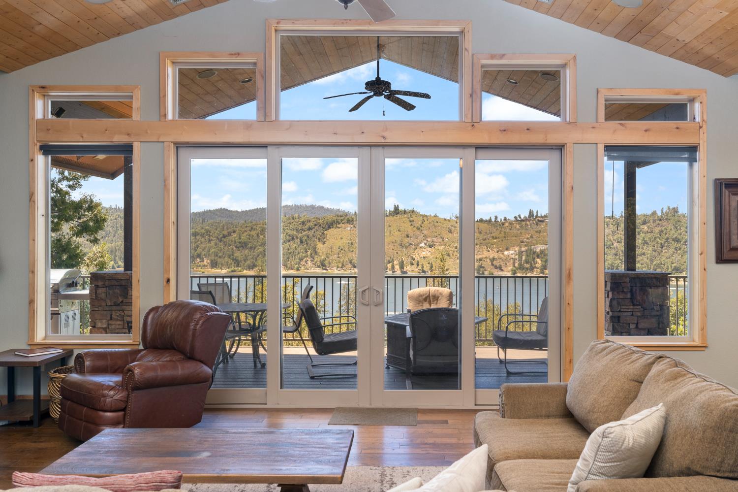 39828 Granite Ridge Ln, Bass Lake, CA 93604