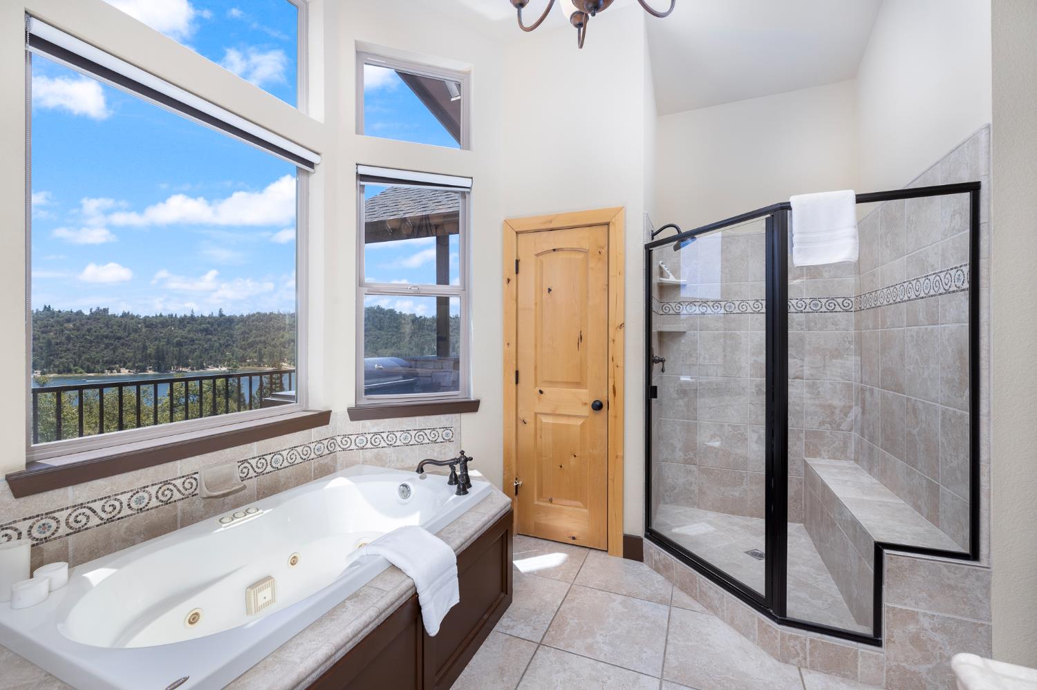 39828 Granite Ridge Ln, Bass Lake, CA 93604