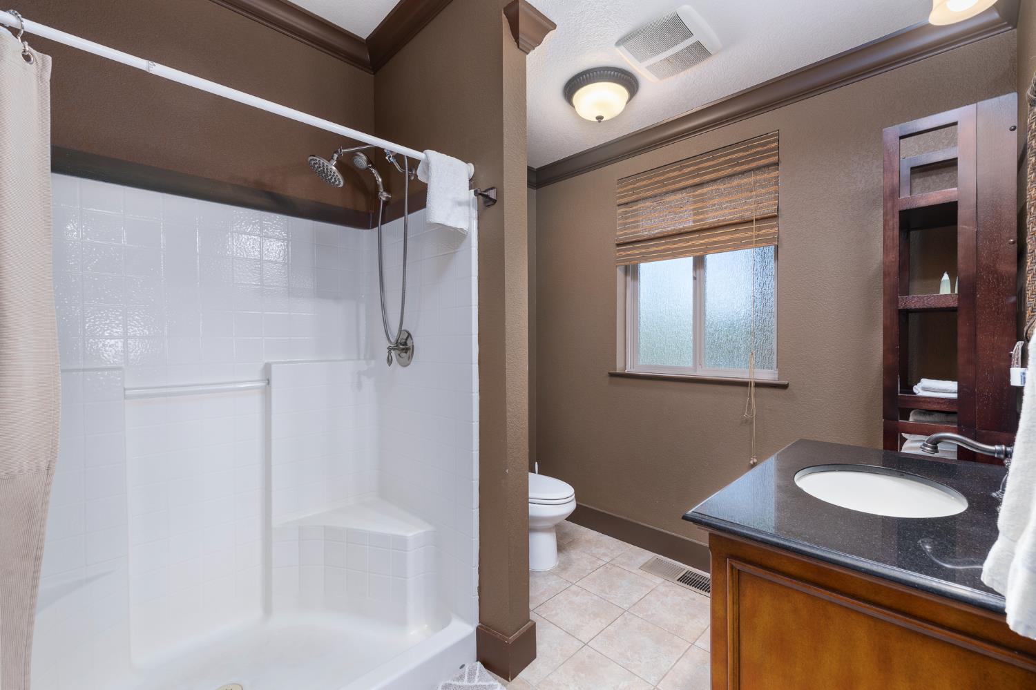 39828 Granite Ridge Ln, Bass Lake, CA 93604