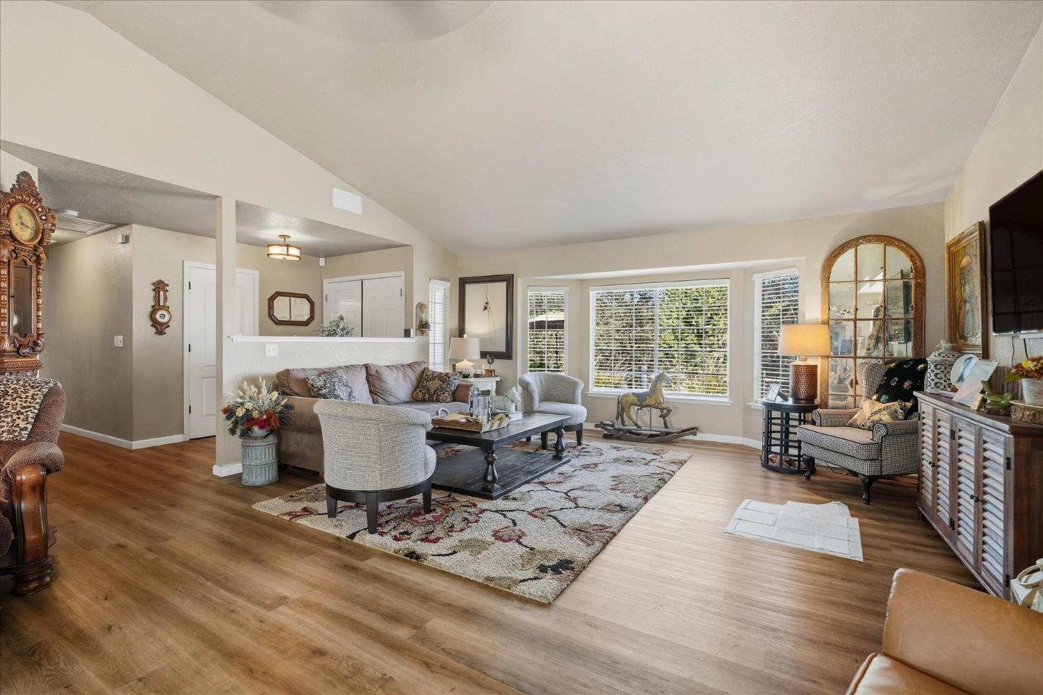 32583 River Knolls Rd, Coarsegold, CA 93614