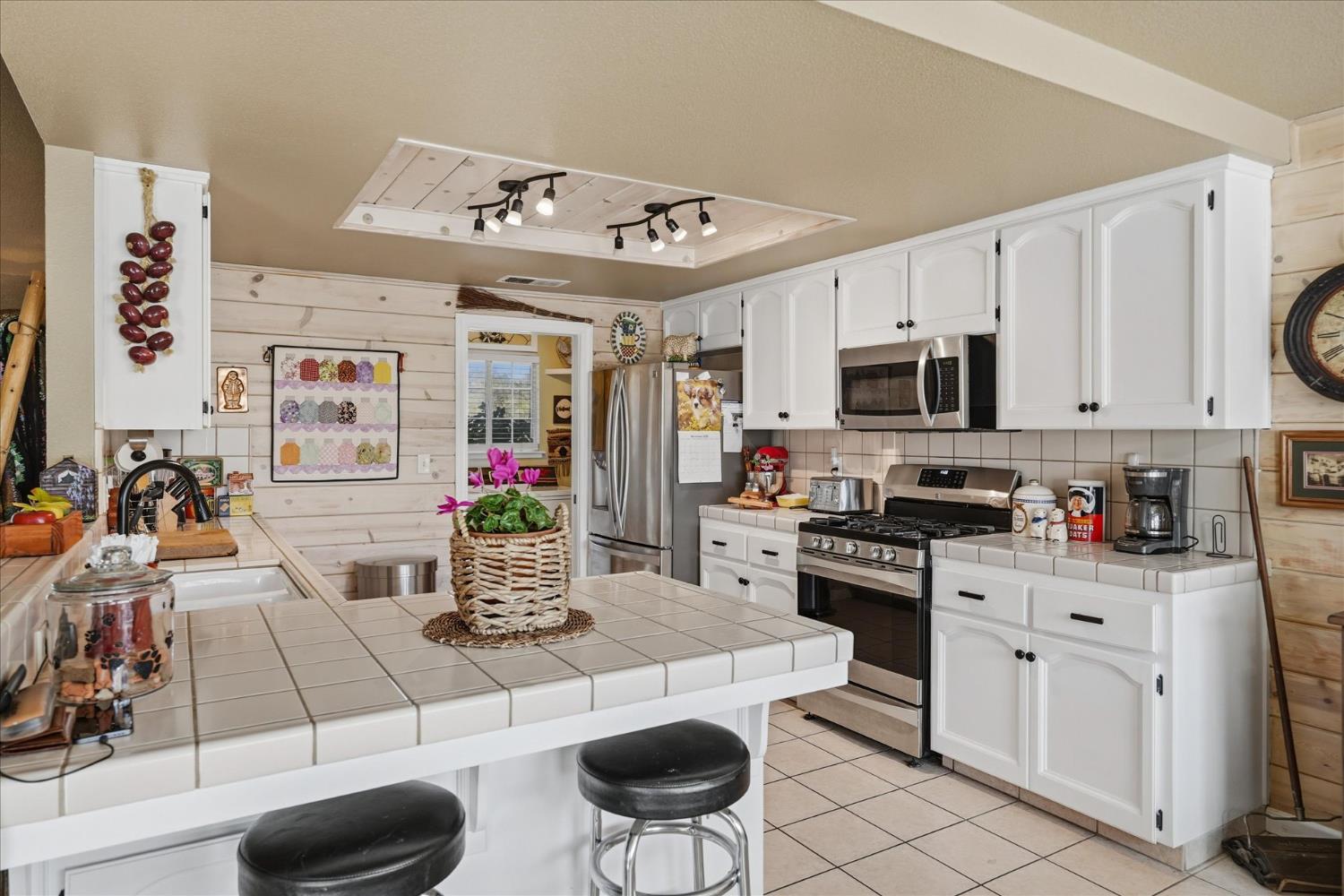 32583 River Knolls Rd, Coarsegold, CA 93614