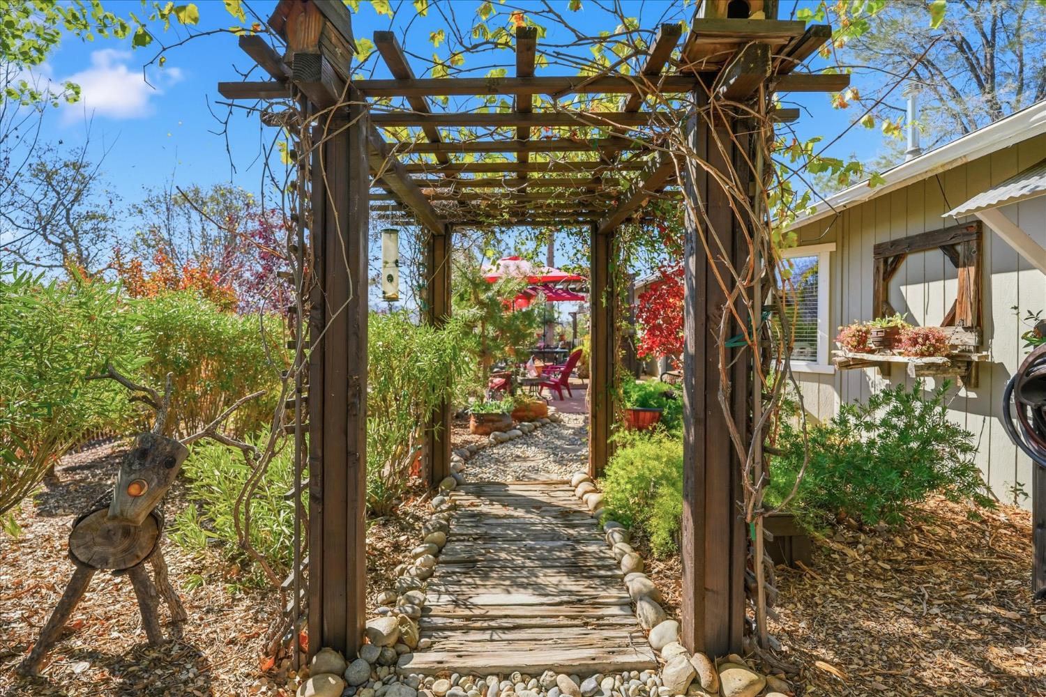 32583 River Knolls Rd, Coarsegold, CA 93614