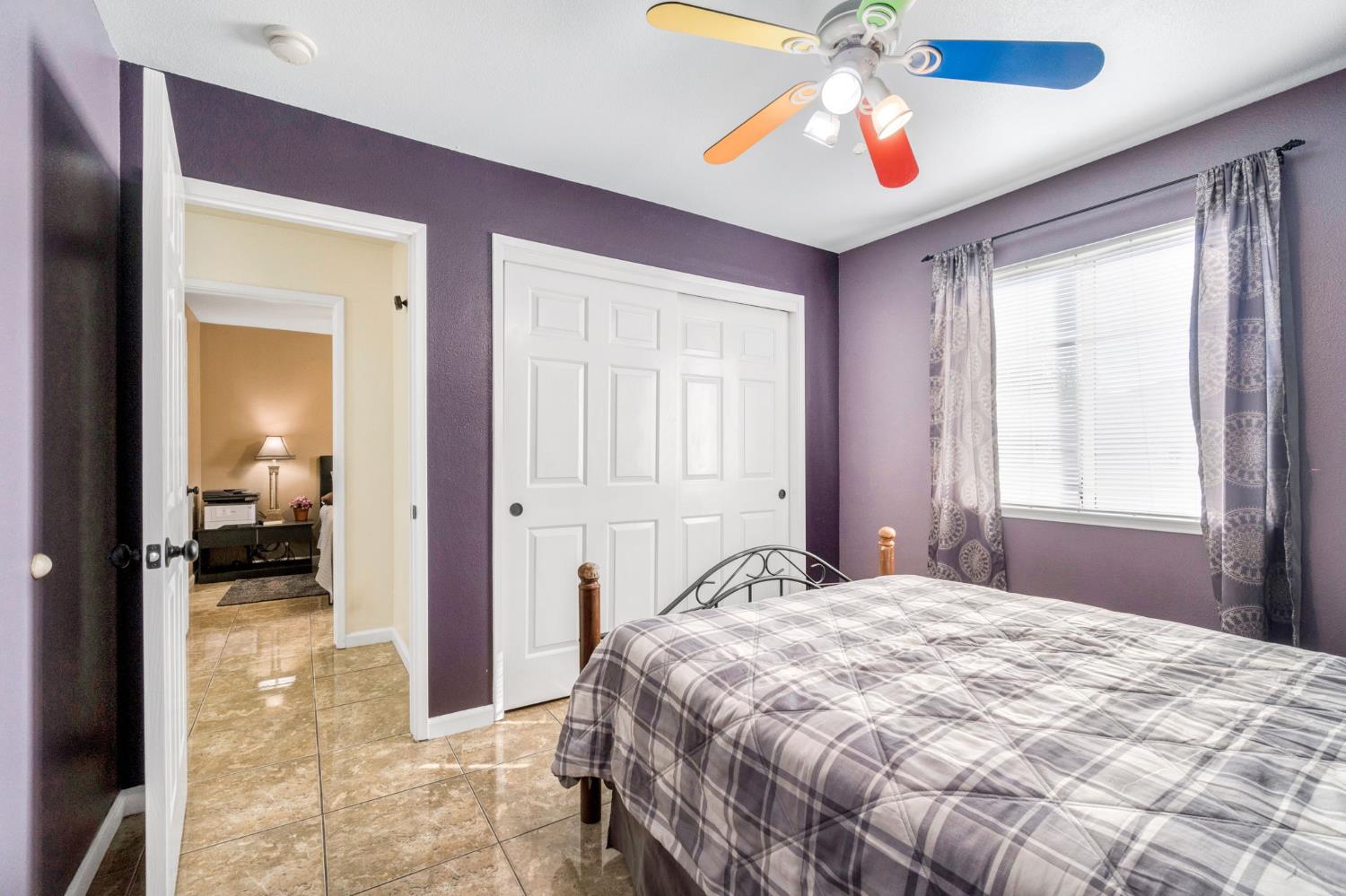 1052 Las Casas Ln, Madera, CA 93638