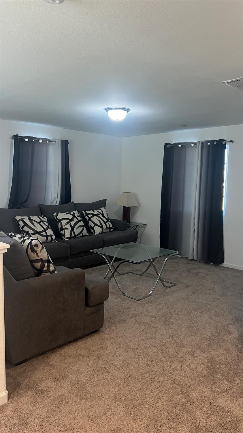 6477 W Santa Ana Ave, Fresno, CA 93723