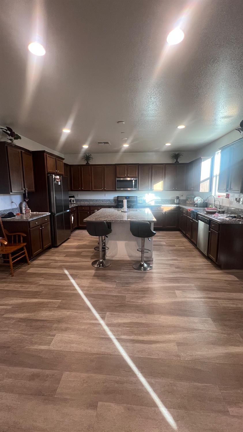 6477 W Santa Ana Ave, Fresno, CA 93723