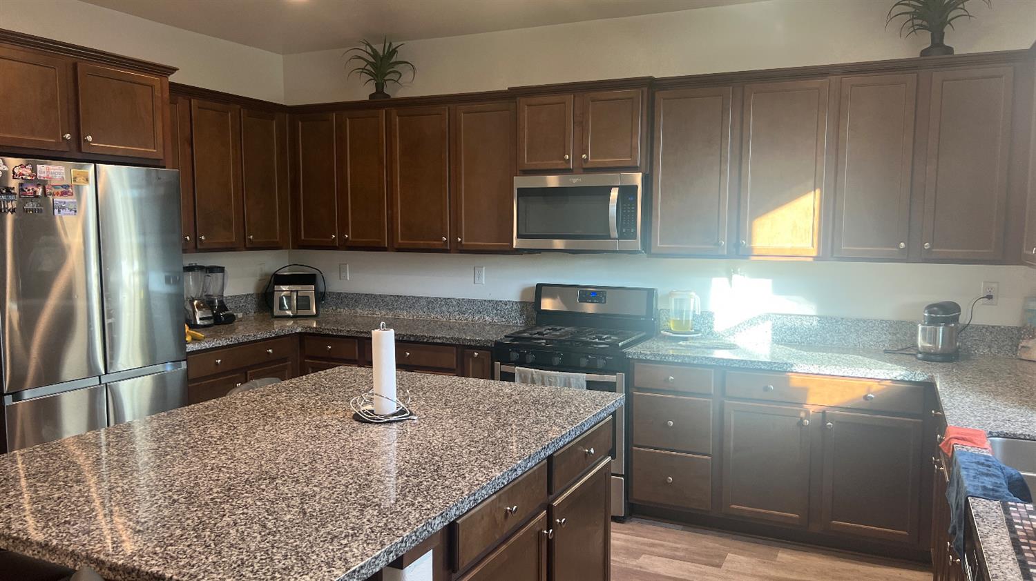 6477 W Santa Ana Ave, Fresno, CA 93723