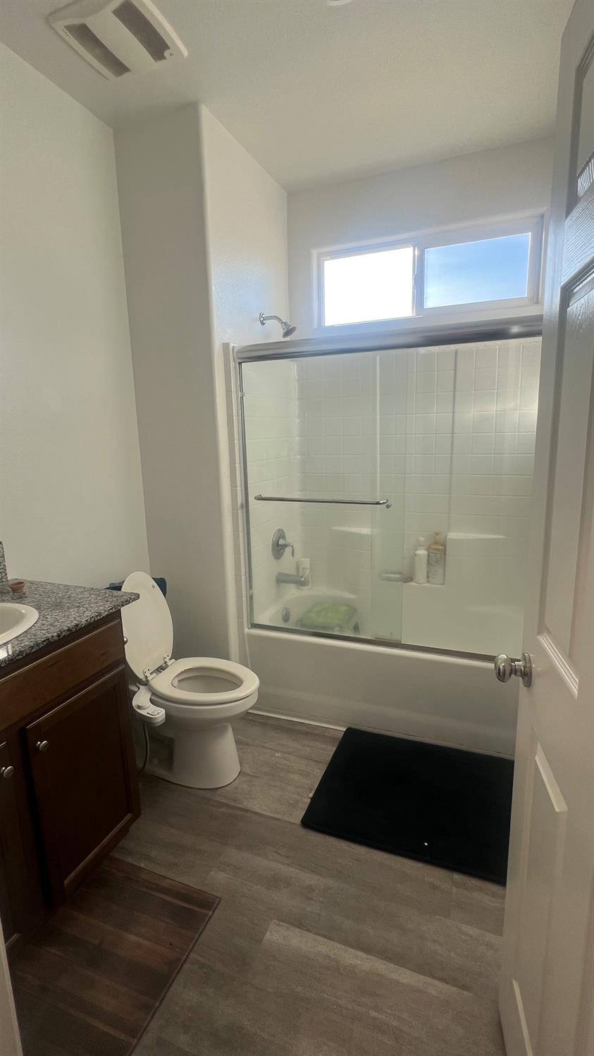 6477 W Santa Ana Ave, Fresno, CA 93723