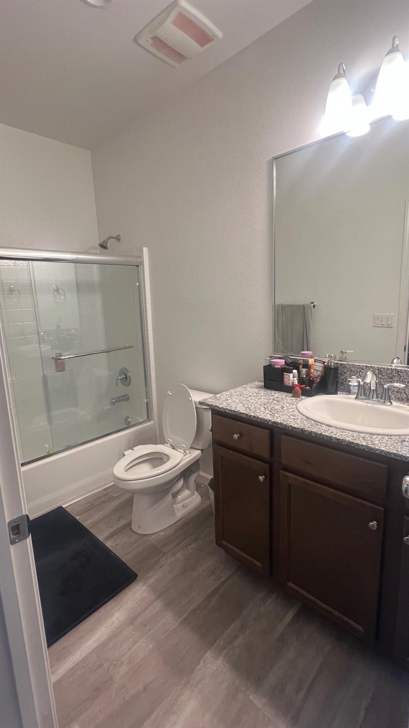 6477 W Santa Ana Ave, Fresno, CA 93723