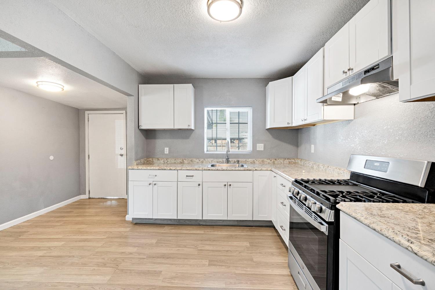 1405 E Cortland Ave, Fresno, CA 93704