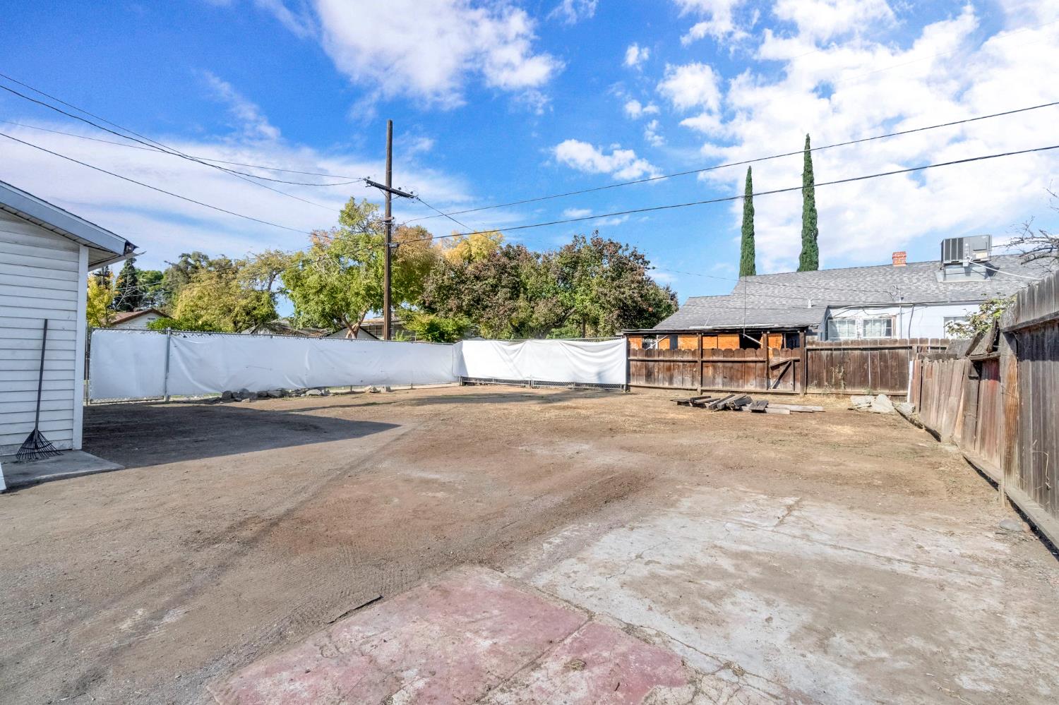 1405 E Cortland Ave, Fresno, CA 93704