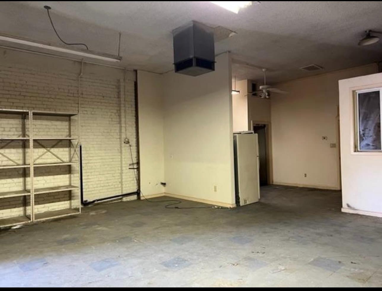 928 N Fresno St, Fresno, CA 93701