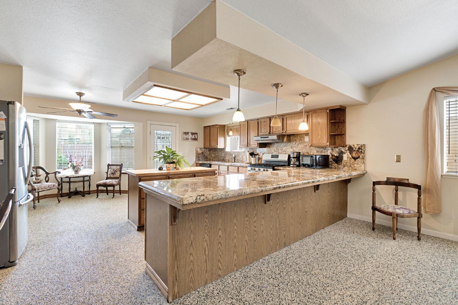 73 Devon Dr, Lemoore, CA 93245