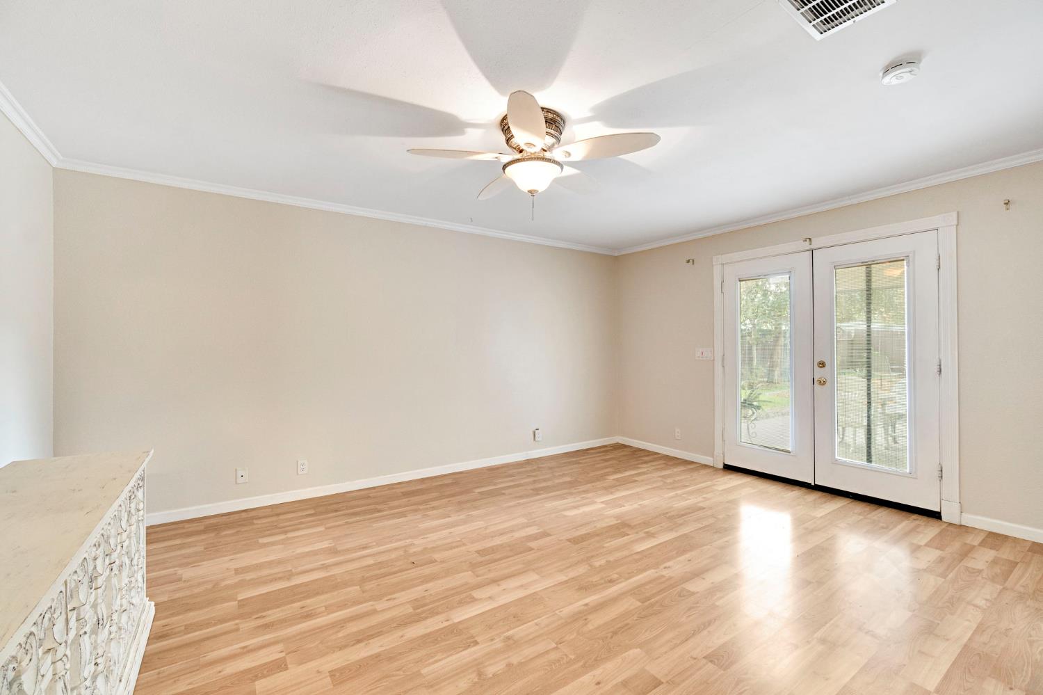 73 Devon Dr, Lemoore, CA 93245