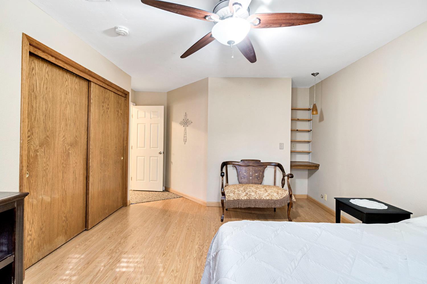 73 Devon Dr, Lemoore, CA 93245