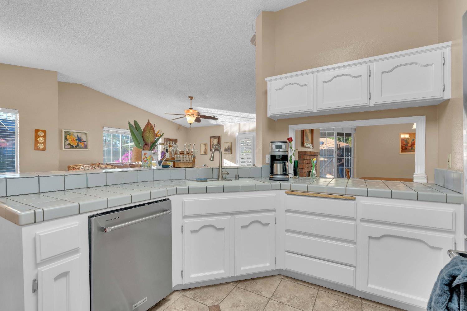 6107 N Tamera Ave, Fresno, CA 93711