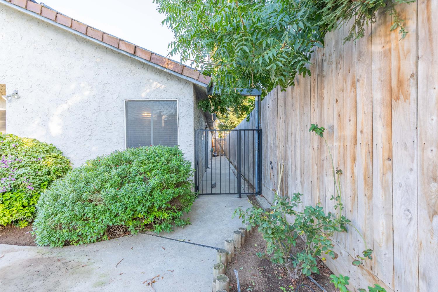 6107 N Tamera Ave, Fresno, CA 93711