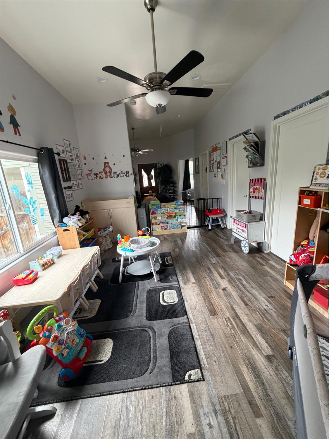 1044 K St, Reedley, CA 93654