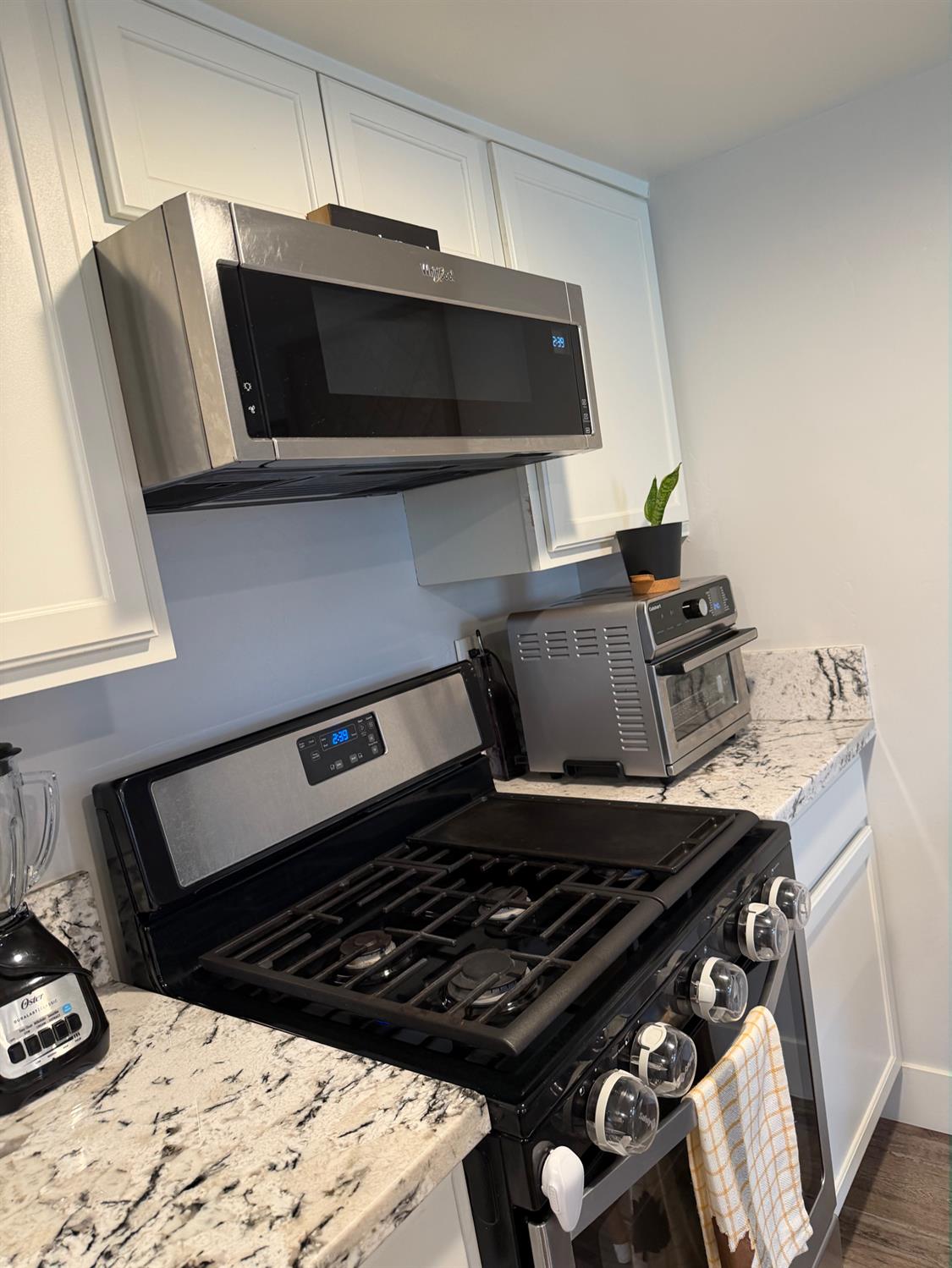 1044 K St, Reedley, CA 93654