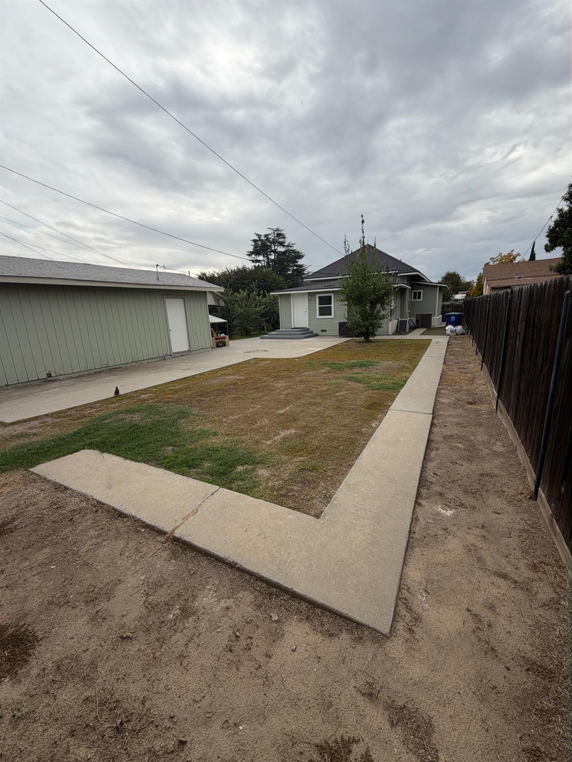 1044 K St, Reedley, CA 93654