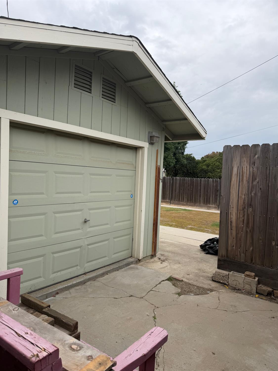 1044 K St, Reedley, CA 93654