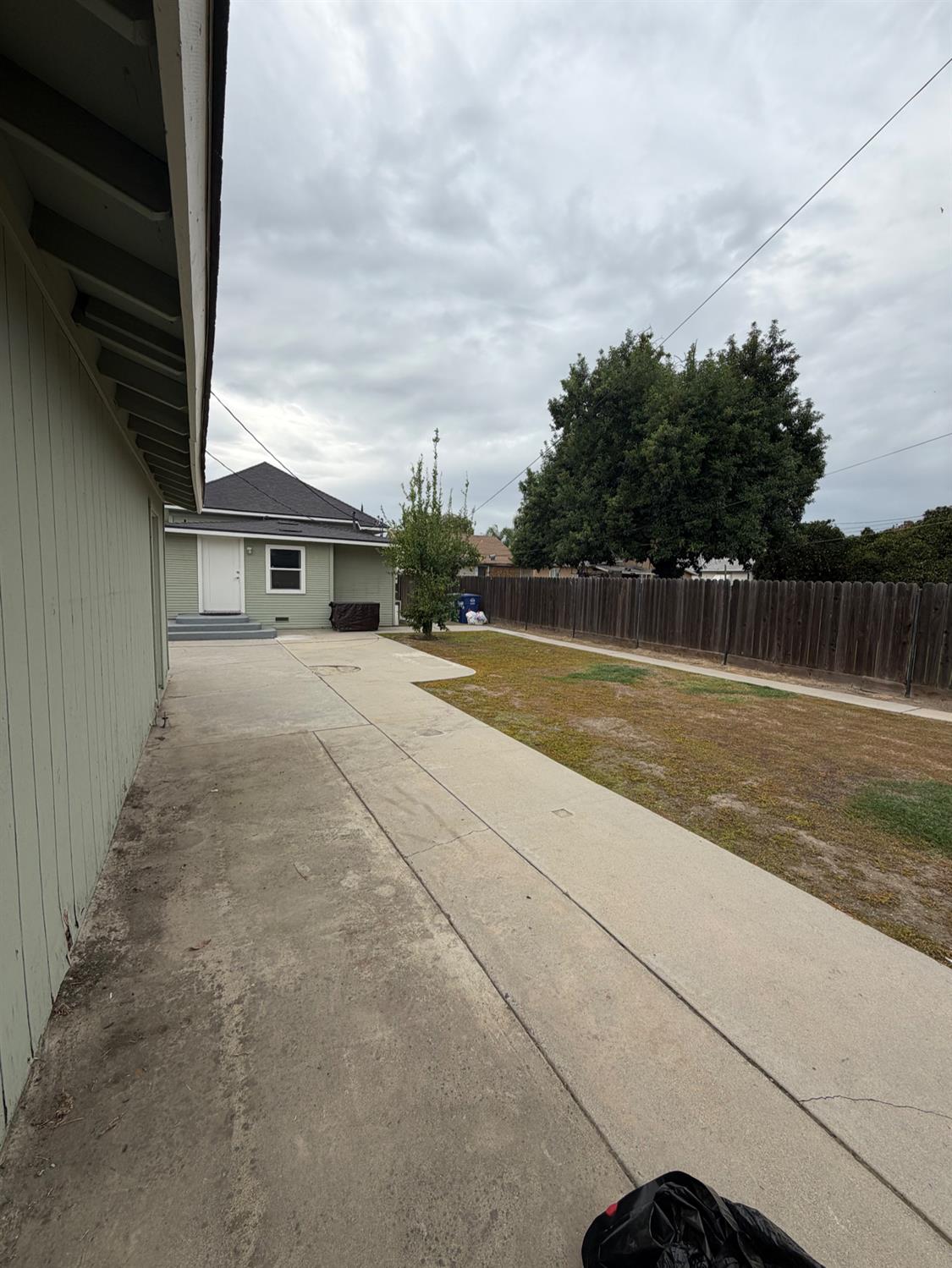 1044 K St, Reedley, CA 93654