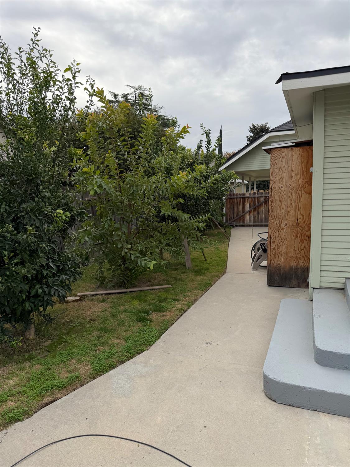 1044 K St, Reedley, CA 93654