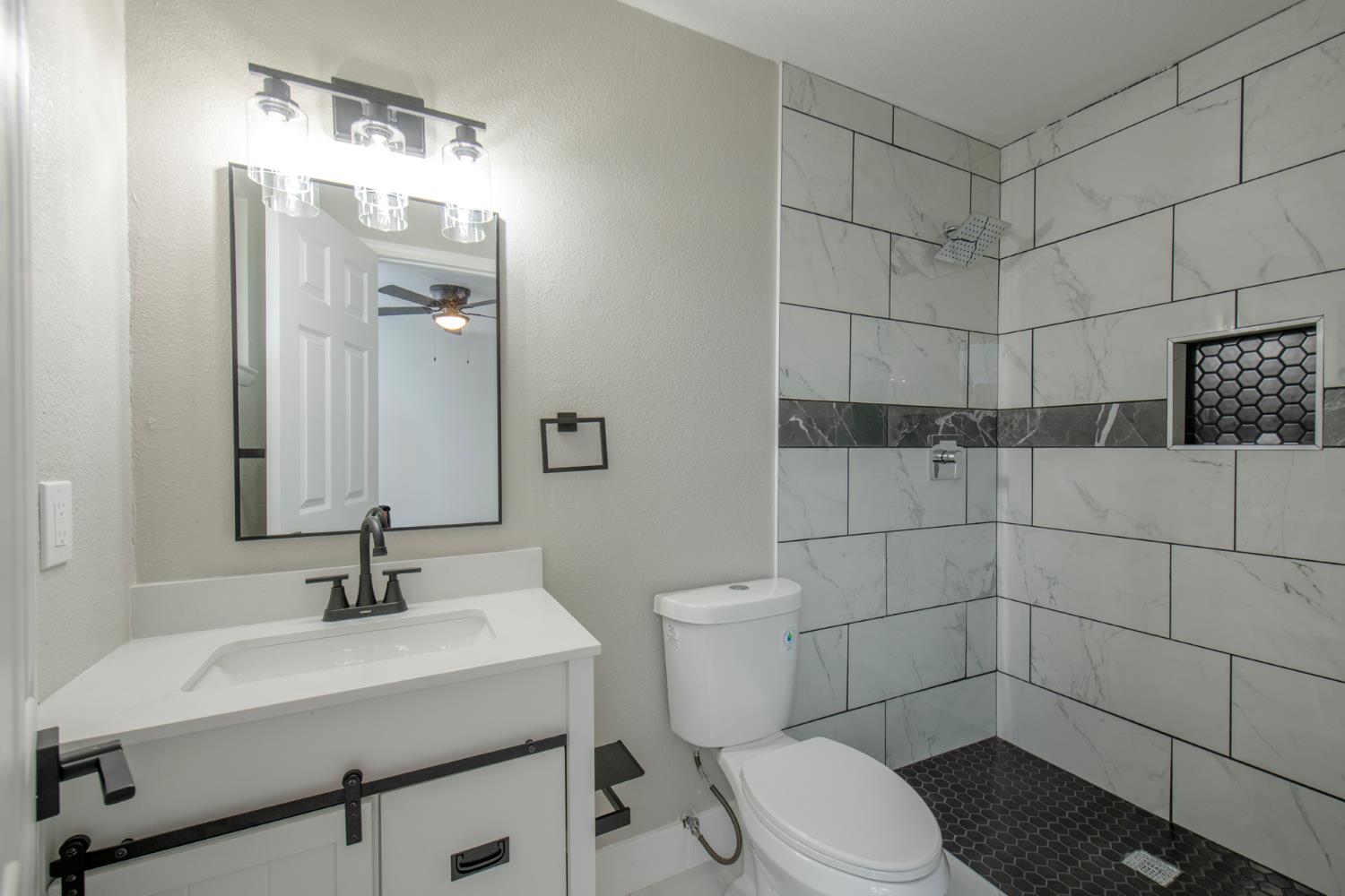 35720 Avenue 13 1/4, Madera, CA 93636