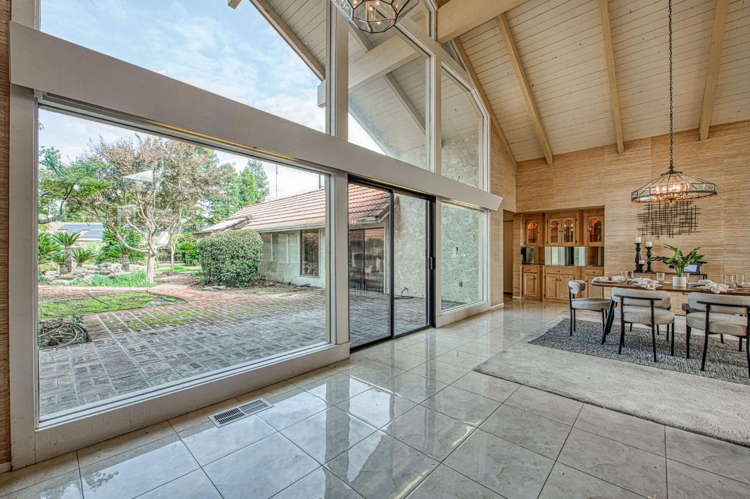 5453 E Butler Ave, Fresno, CA 93727