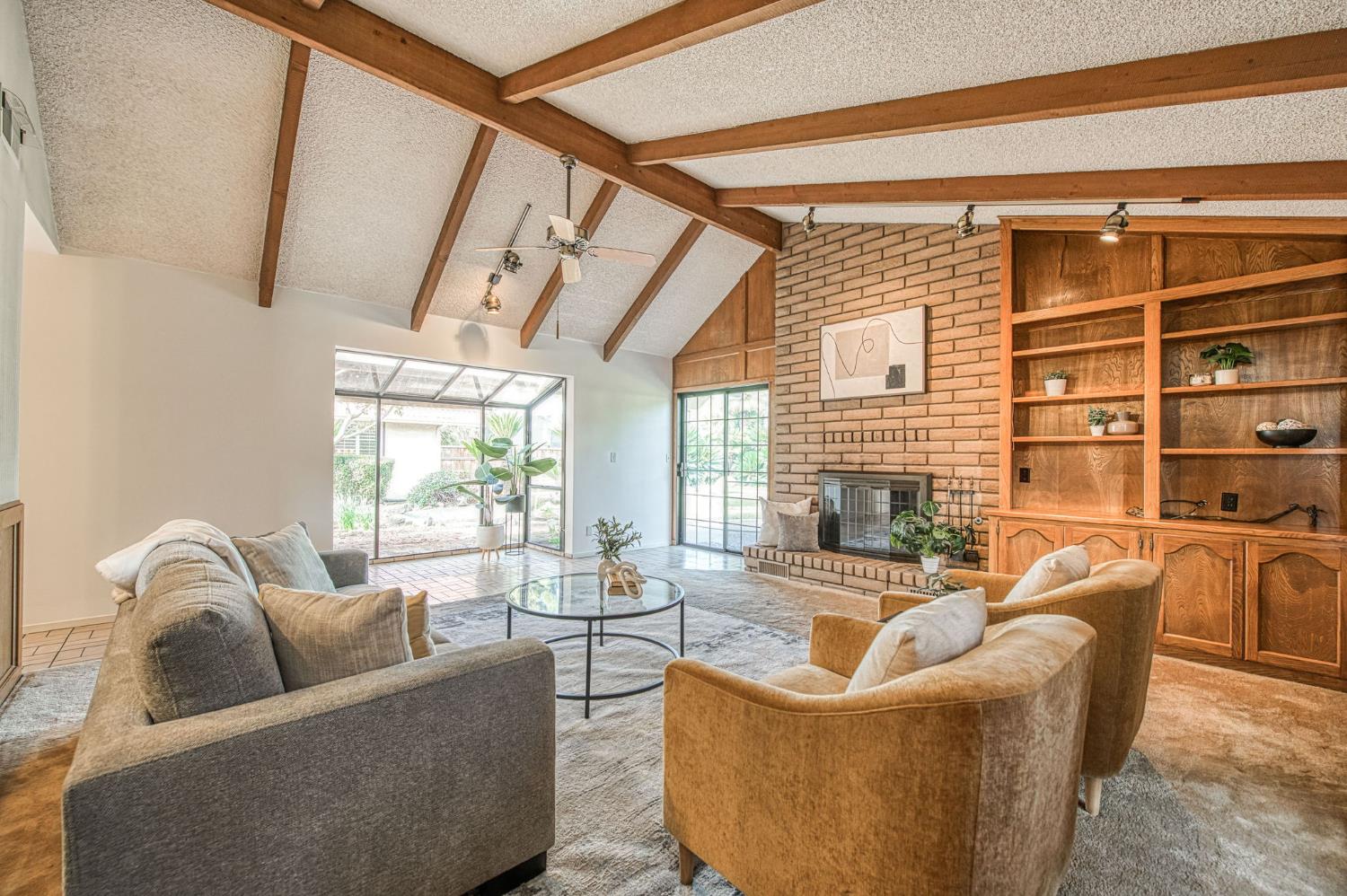 5453 E Butler Ave, Fresno, CA 93727