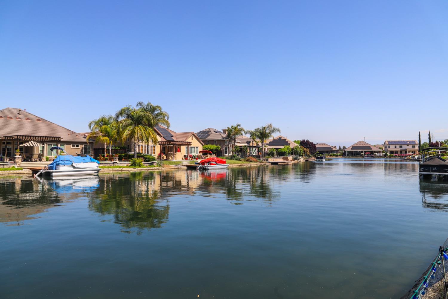 4249 N Waterside Dr, Clovis, CA 93619