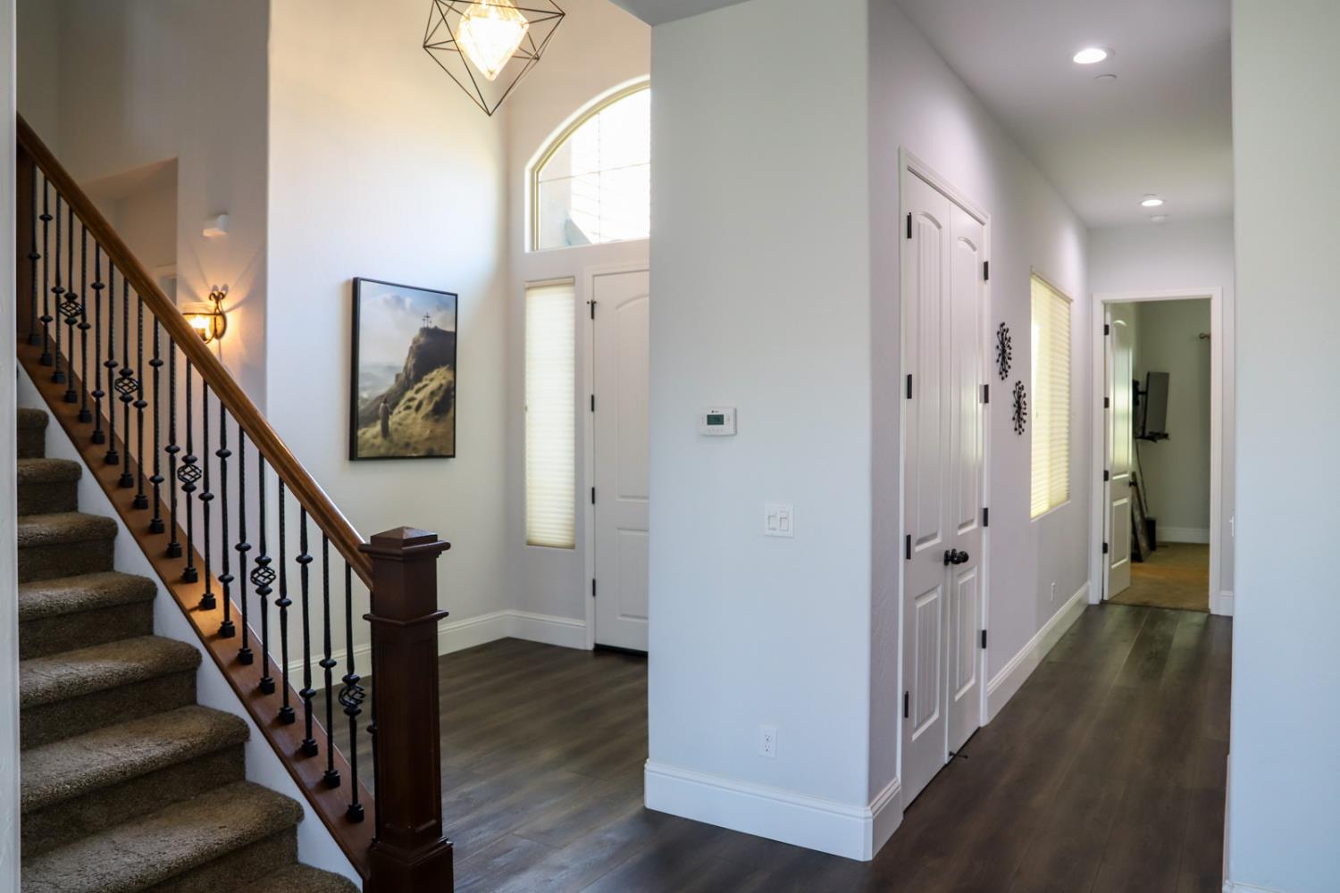 4249 N Waterside Dr, Clovis, CA 93619