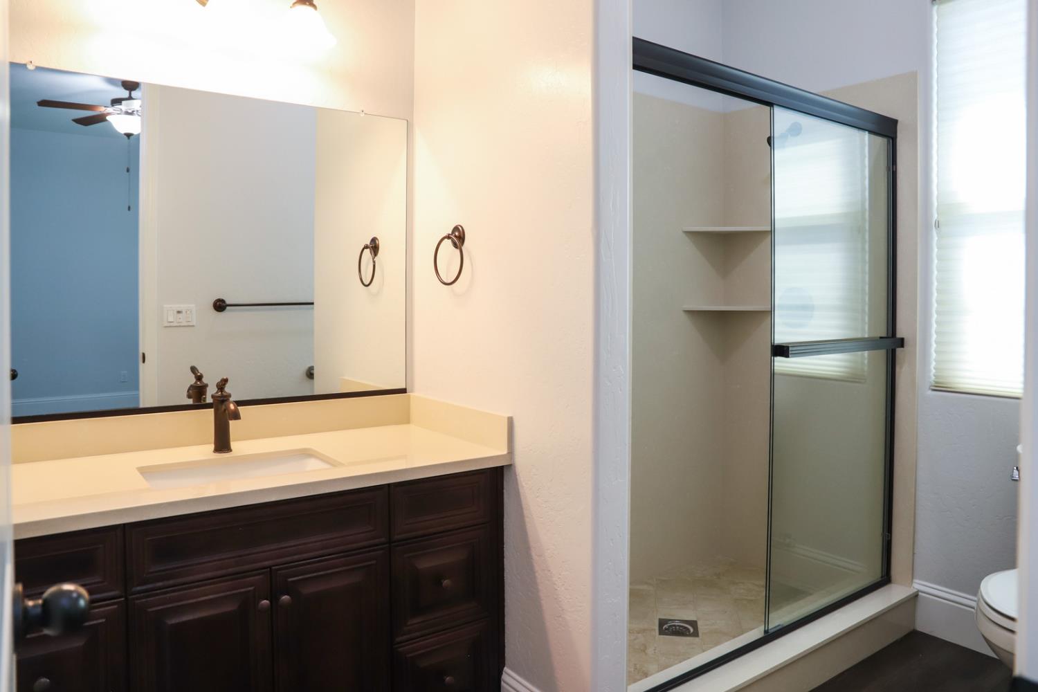 4249 N Waterside Dr, Clovis, CA 93619