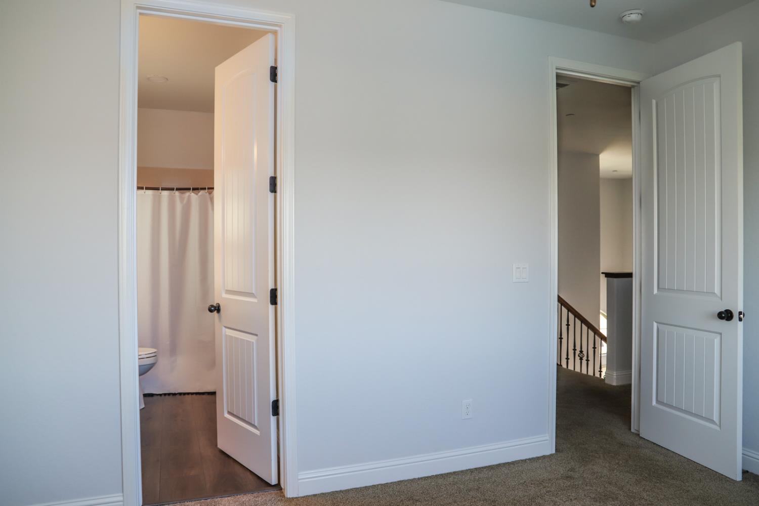 4249 N Waterside Dr, Clovis, CA 93619