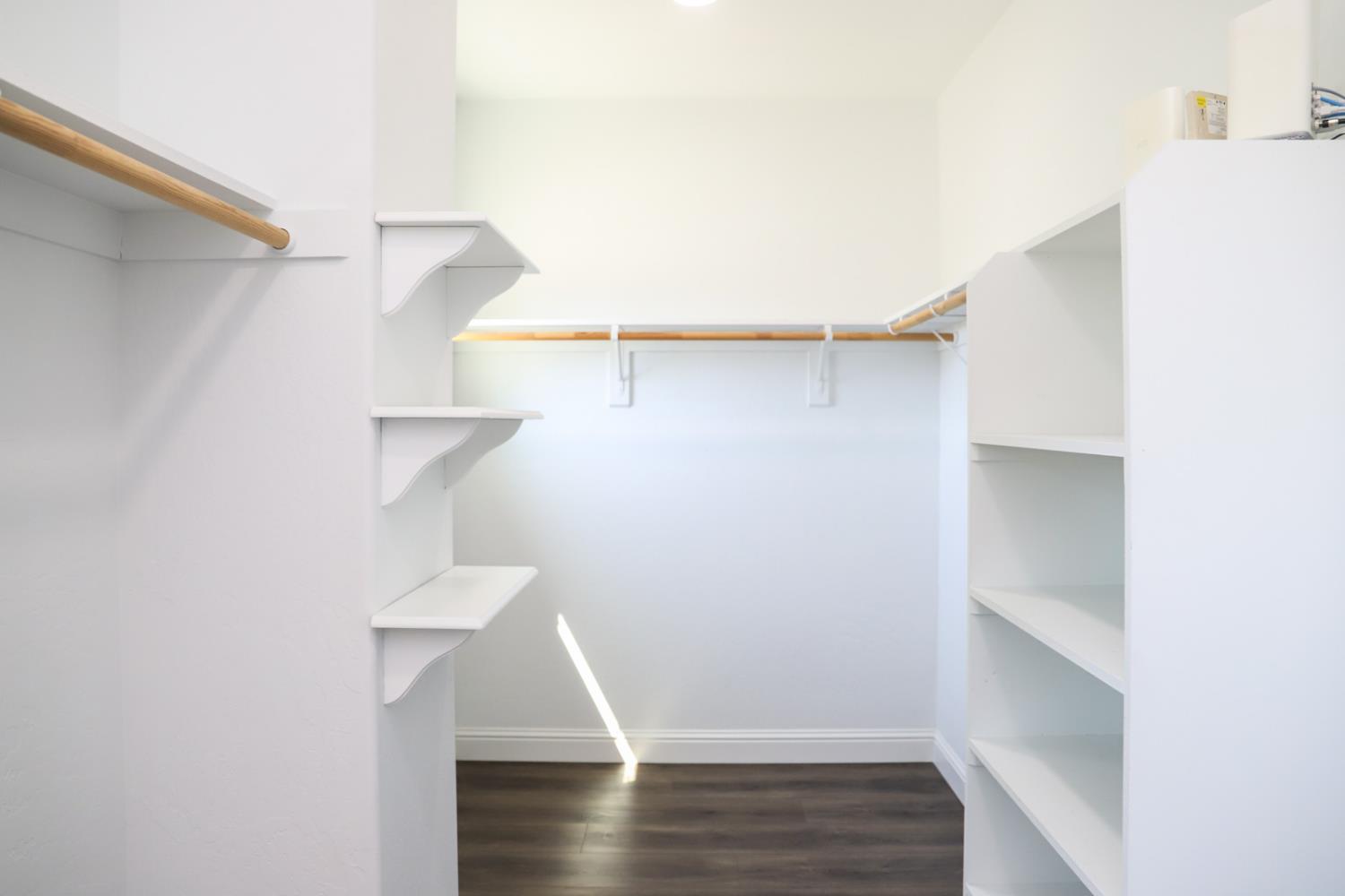 4249 N Waterside Dr, Clovis, CA 93619