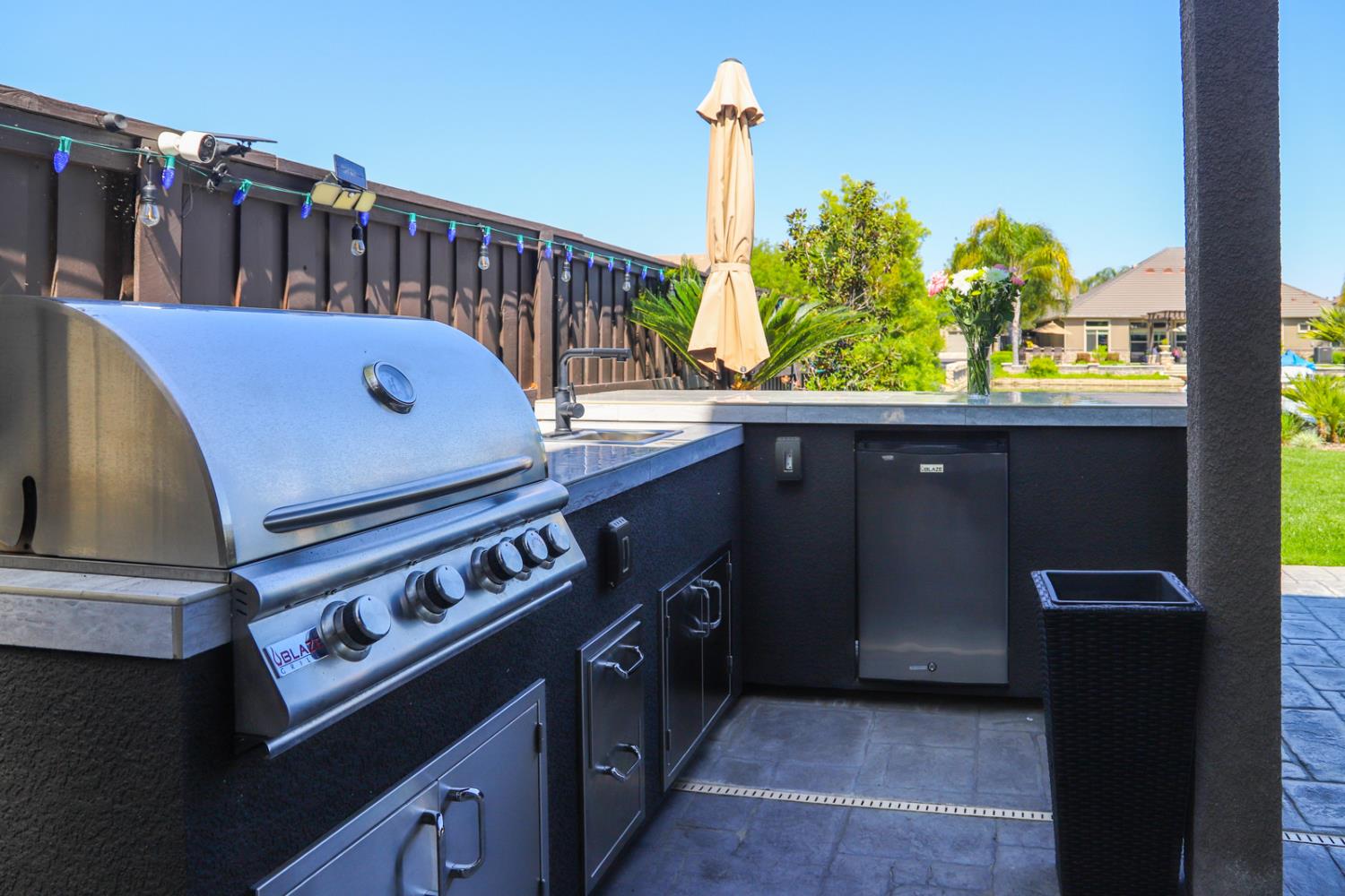 4249 N Waterside Dr, Clovis, CA 93619