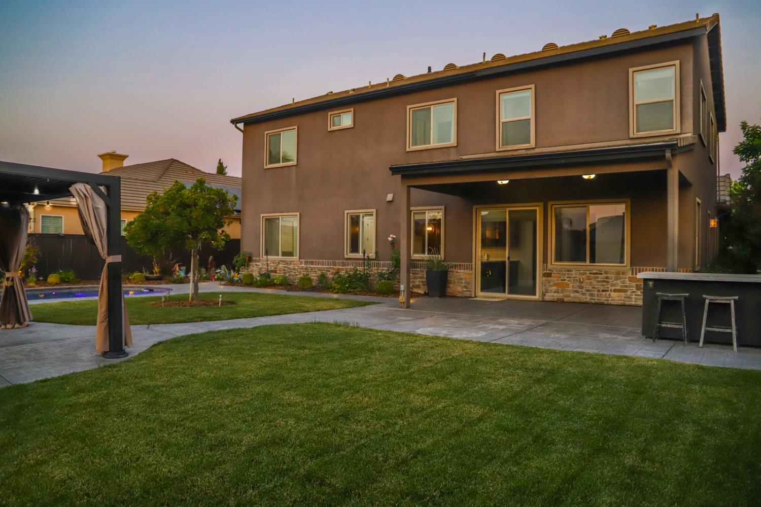 4249 N Waterside Dr, Clovis, CA 93619