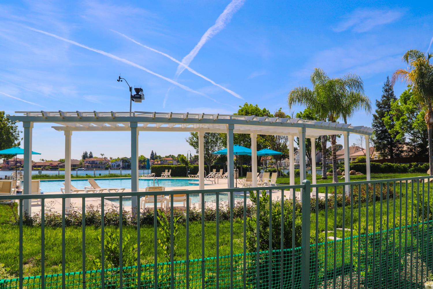 4249 N Waterside Dr, Clovis, CA 93619