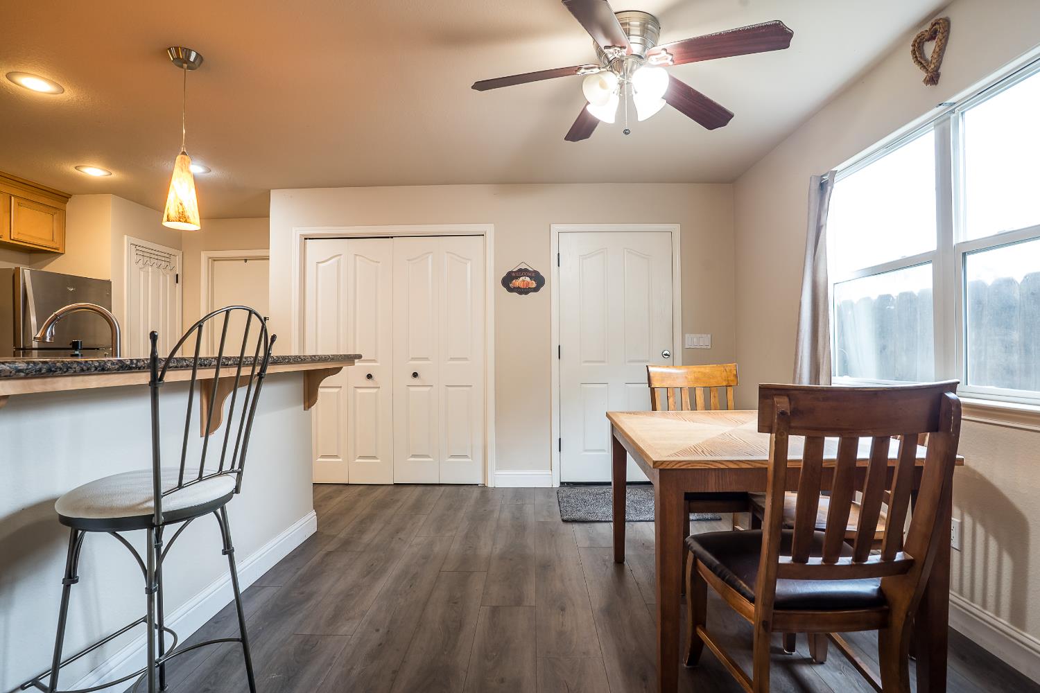 233 N College Ave, Fresno, CA 93701