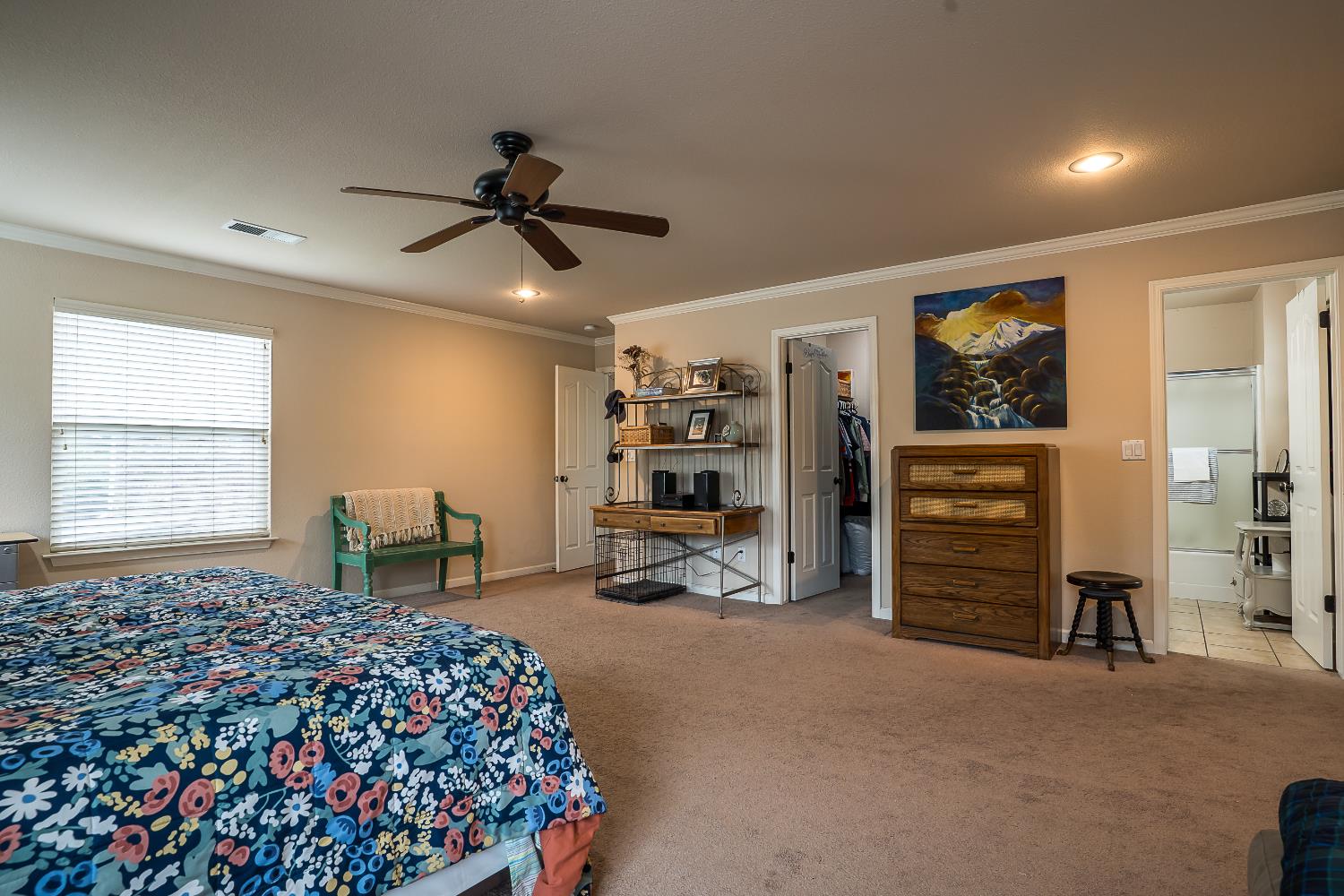 233 N College Ave, Fresno, CA 93701