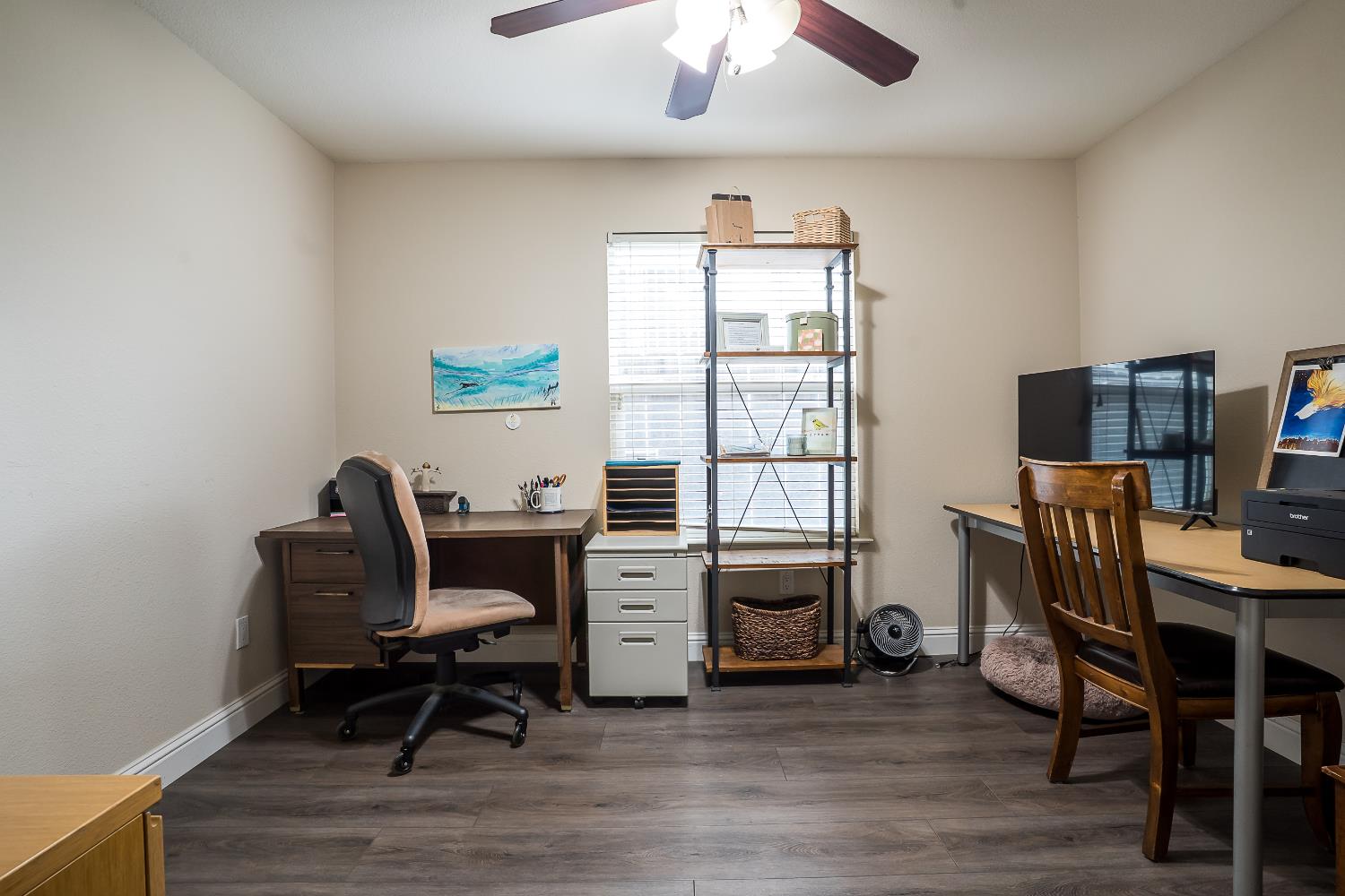 233 N College Ave, Fresno, CA 93701